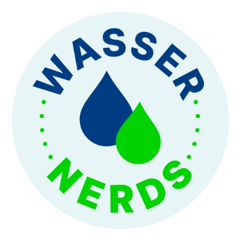 Wasser Nerds: ein Logo mit Charakter – spielerisch, einprägsam, interaktiv 2 Wasser Nerds Logo Variante zwei Tropfen