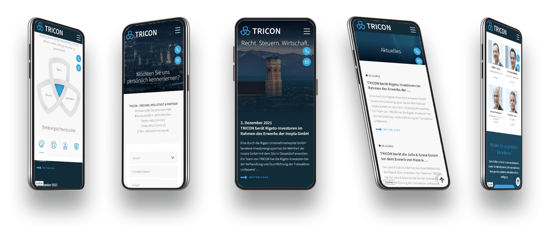 Screens von der neuen Webseite des Unternehmens Tricon auf fünf Smartphones. Diese zeigen verschiedene Abschnitte der responsiven Webseite